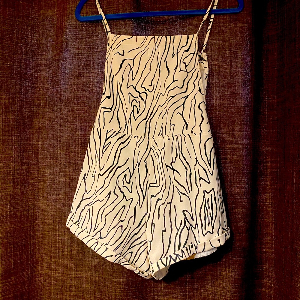 Princess Polly overalls/ romper